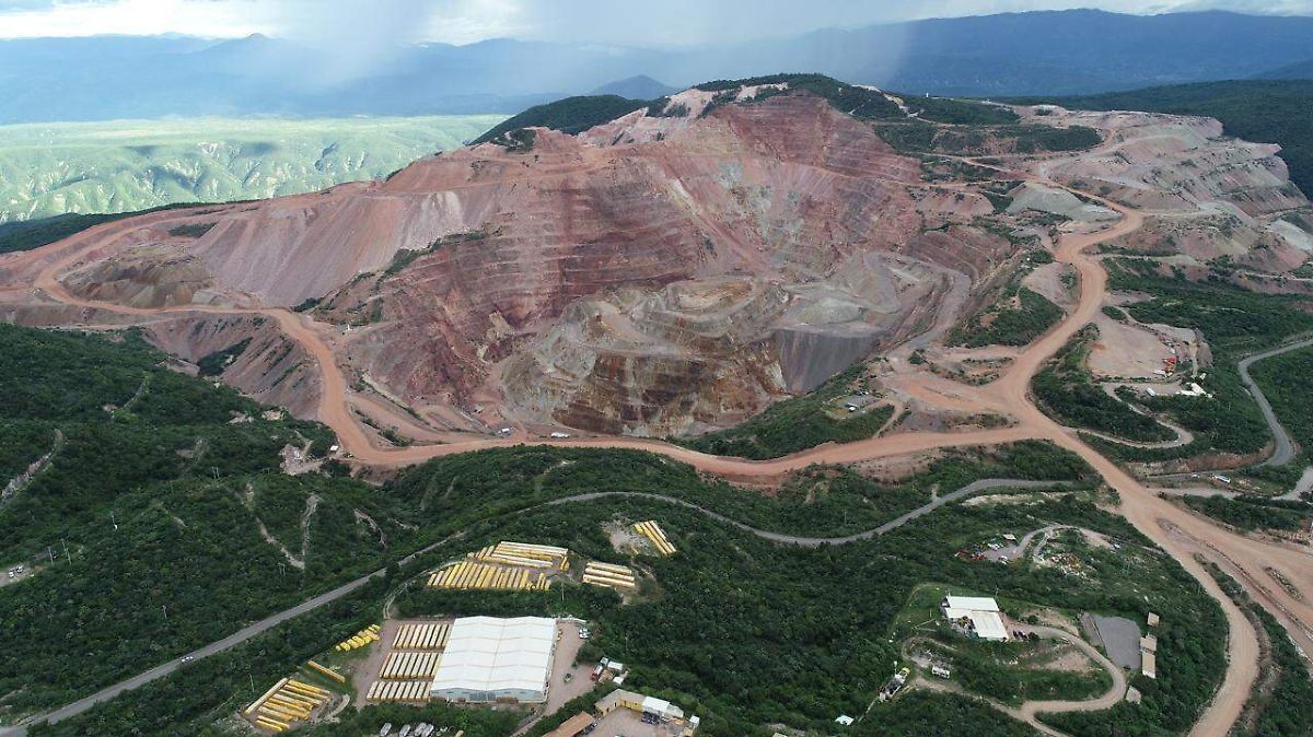 Carrizalillo: Exigen expulsar a chileno por sabotear acuerdos mineros